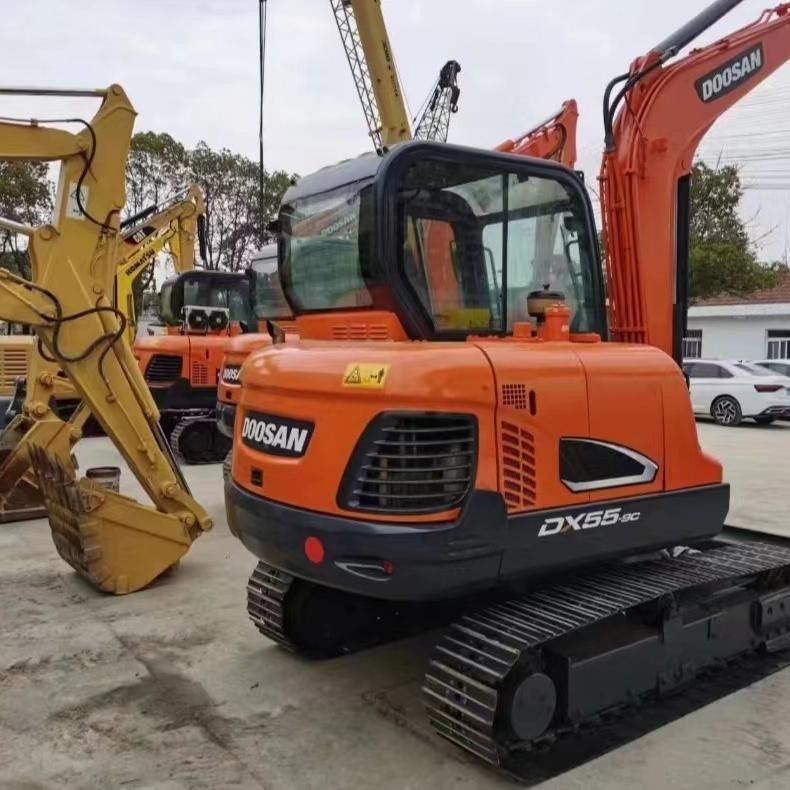 Χρησιμοποιούμενος Doosan Digger DX55 μεταχειρισμένος 5.5ton μικρού τύπου Mini Crawler Excavator