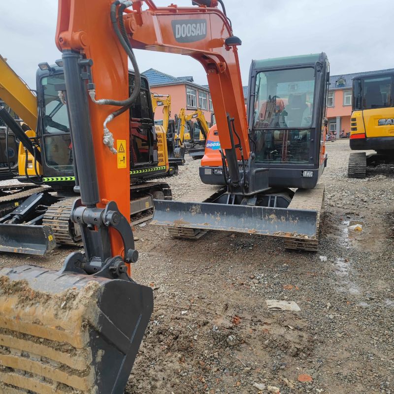 Χρησιμοποιούμενος εξορυκτής Doosan Digger DX60 μεταχειρισμένος εξορυκτής μικρού τύπου μικρού τύπου