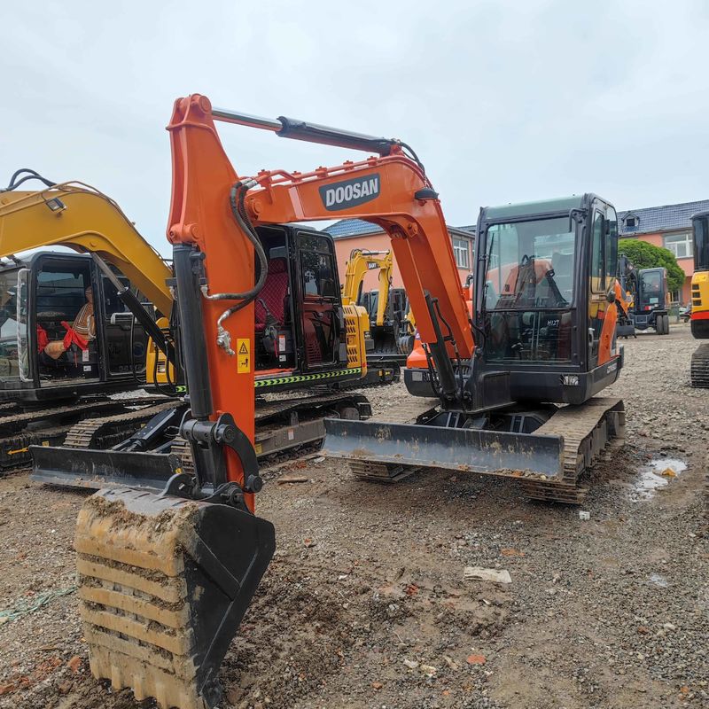 Χρησιμοποιούμενος εξορυκτής Doosan Digger DX60 μεταχειρισμένος εξορυκτής μικρού τύπου μικρού τύπου
