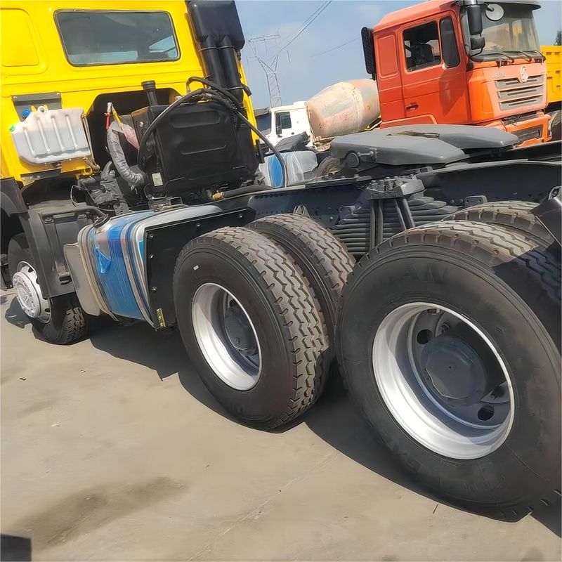 Χρησιμοποιούμενο ελκυστήρα Howo Sinotruk 420 Hp 6x4 για μεταφορά