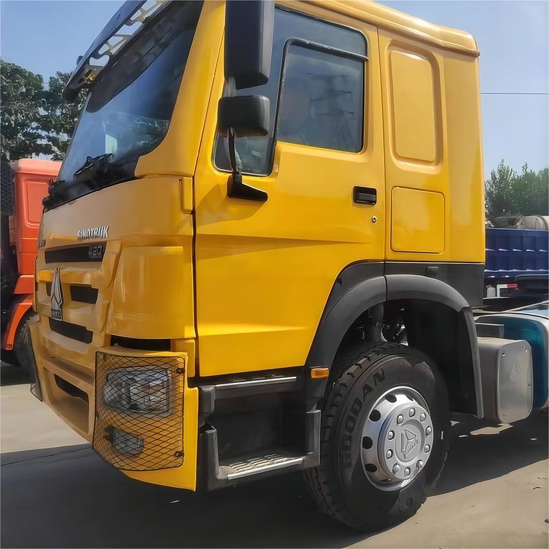 Χρησιμοποιούμενο ελκυστήρα Howo Sinotruk 420 Hp 6x4 για μεταφορά