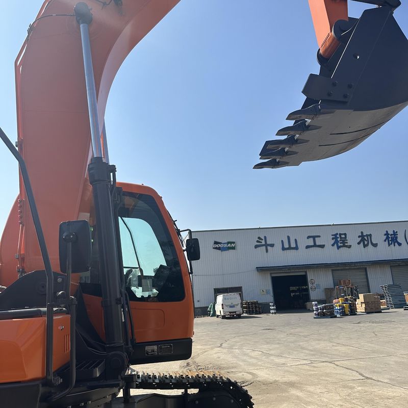 Χρησιμοποιούμενος Doosan Digger DX205 μεταχειρισμένος εκσκαφέας 21 τόνων μεσαίου τύπου