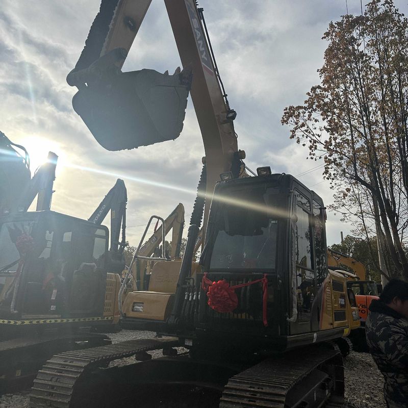 Χρησιμοποιούμενος SANY Digger SY135C μεταχειρισμένος 13.5 σε μικρού τύπου Mini Crawler Excavator