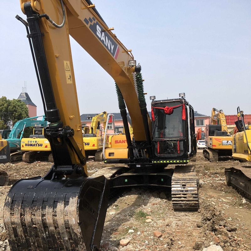Χρησιμοποιούμενο SANY Digger SY215C μεταχειρισμένο 21.5 σε μεσαίου τύπου σκάφος