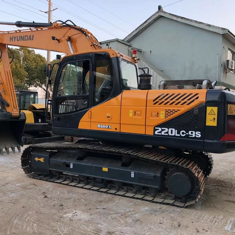 Χρησιμοποιούμενος υγιεινός σκάφτης R220-9S μεταχειρισμένος 22 τόνων μεσαίου τύπου σκάφτης