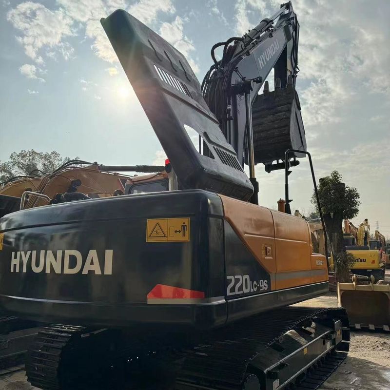 Χρησιμοποιούμενος υδραυλικός εξορυκτής Hyundai R220-9S Χρησιμοποιούμενος εξορυκτής μεσαίου τύπου 22 τόνων