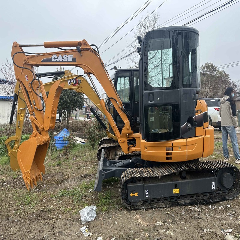 Μίνι CASE CX55B Χρησιμοποιούμενος εξορυκτής υδραυλικός 5 τόνων 12000 λίβρες 30.2kw 53L δεξαμενή καυσίμου