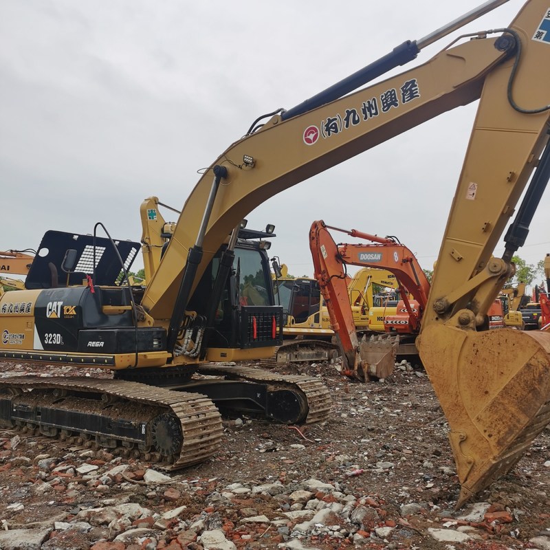 Παλιά Εκσκαφέας CAT 323DL 2ος Χέρι Εκσκαφέας 23 Τόνων 110kw με 1.2m3 κουβά