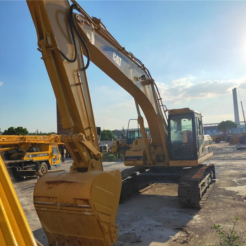 2ο χειριστήριο CAT 325BL Εκσκαφέας Τραπεζίτης Μηχανών 25 Τόνων 125,3kw με 1.1m3 κουβά
