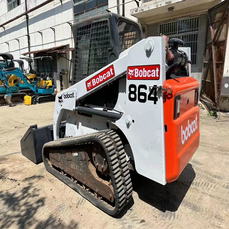 Bob 864 Μεταχειρισμένο Skid Steer Loader Machine for Landscape Site 10,6km/h 53,7KW