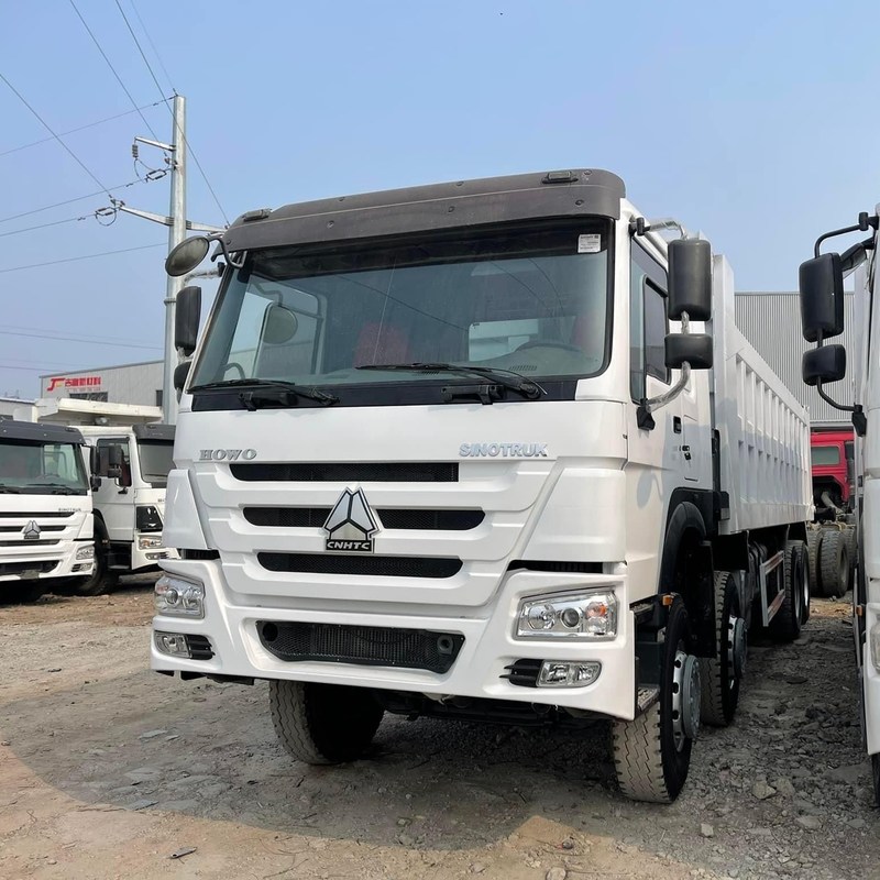 Επαναλαμβάνεται Howo 375 Sinotruk Howo 8x4 φορτηγό σκουπιδιών Tipper 40T χειροκίνητο ντίζελ