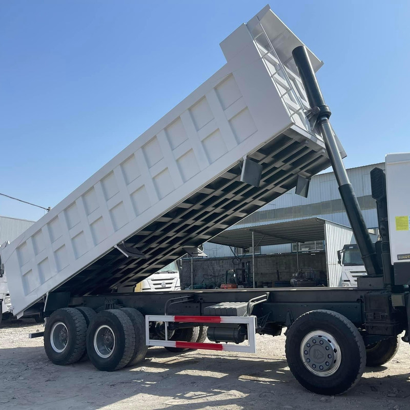 Επαναλαμβάνεται Howo 375 Sinotruk Howo 8x4 φορτηγό σκουπιδιών Tipper 40T χειροκίνητο ντίζελ
