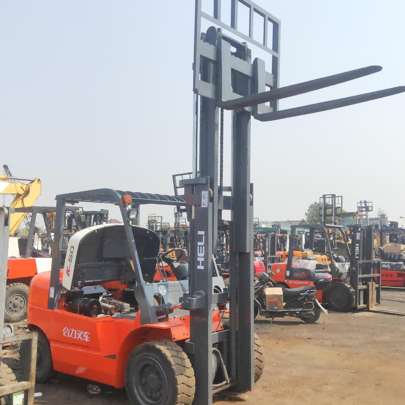 2nd Hand K50 Heli 5 Ton Forklift Tripod Lift Για Αποθήκη Μέγιστο ύψος ανύψωσης 3m