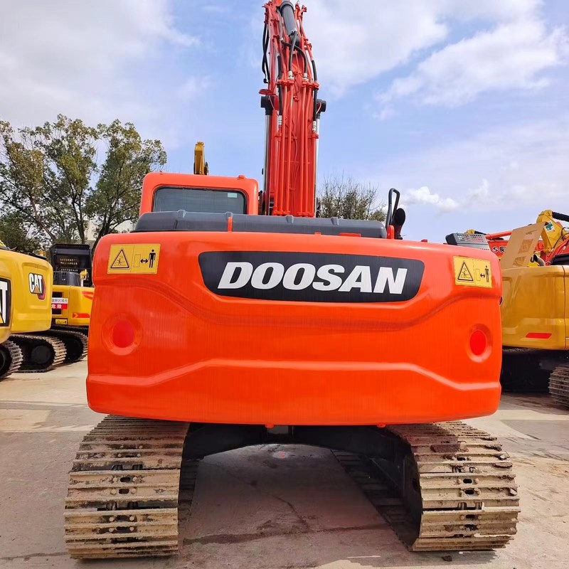 Χρησιμοποιημένος Doosan Digger DX140LC μεταχειρισμένος 14ton Μέσος τύπος Crawler Excavator 71kw