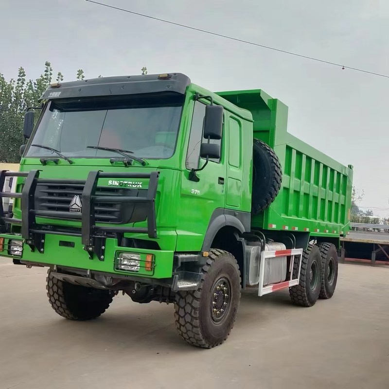 Χρησιμοποιημένο φορτηγό Howo 371hp Sinotruk Howo 6x6 Tipper 6 Wheeler χειροκίνητο ντίζελ