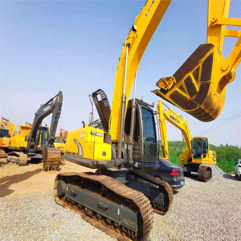 Χρησιμοποιούμενος Kobelco Digger SK200-8 μεταχειρισμένος 20ton Μεγάλος τύπος Crawler Excavator 114kw