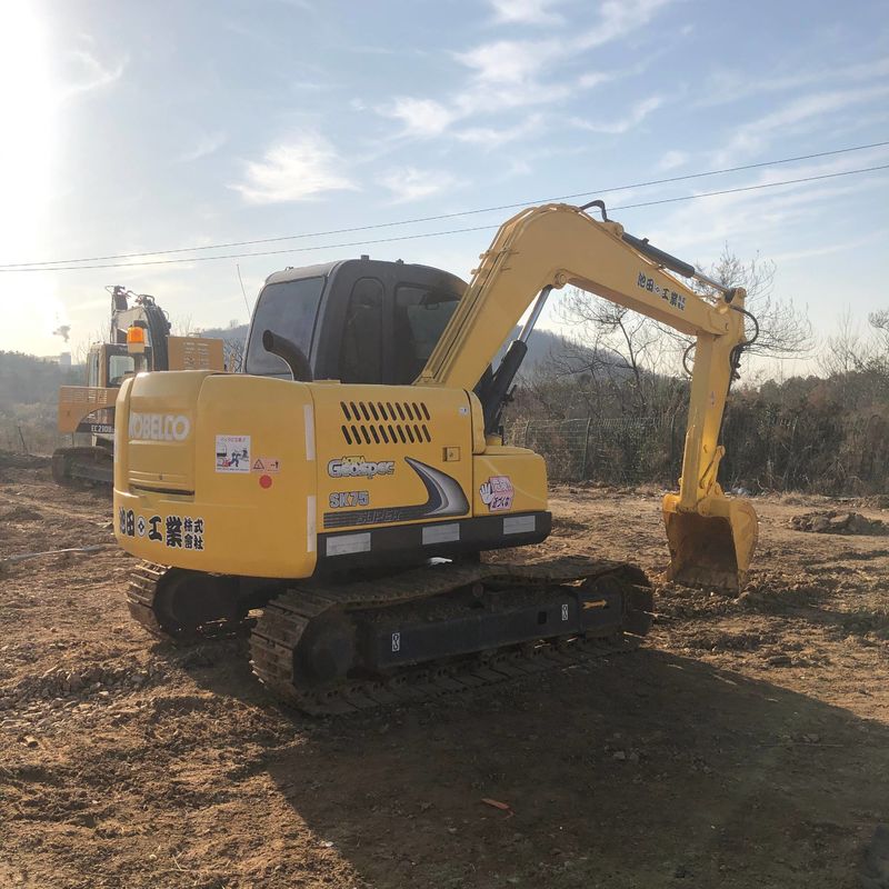 Χρησιμοποιούμενος εκσκαφέας Kobelco Digger SK75 μεταχειρισμένος Mini Excavator για μικρομεσαία εργασίες