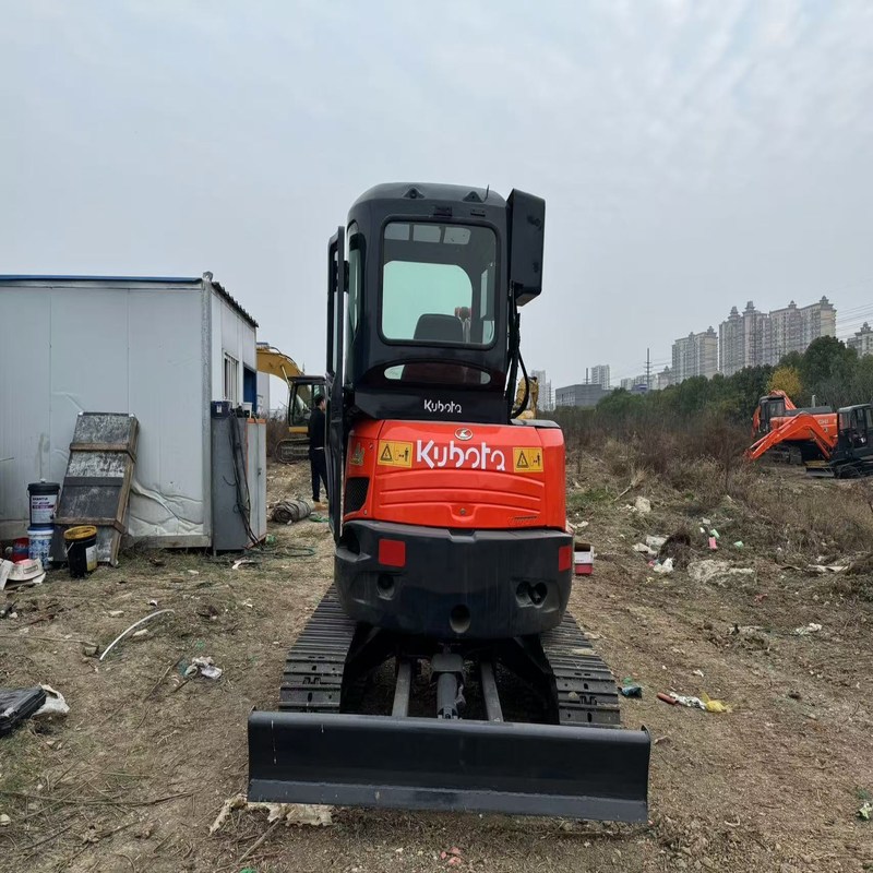 Χρησιμοποιούμενος εξορυκτής Kubota U35 Χρησιμοποιούμενος εξορυκτής μικρού τύπου 3,5 τόνων μικρού τύπου 18,5kw