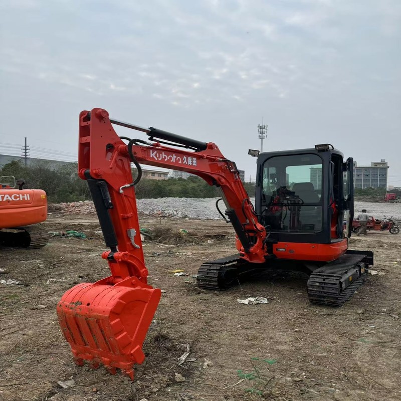 Χρησιμοποιούμενος εξορυκτής Kubota U35 Χρησιμοποιούμενος εξορυκτής μικρού τύπου 3,5 τόνων μικρού τύπου 18,5kw