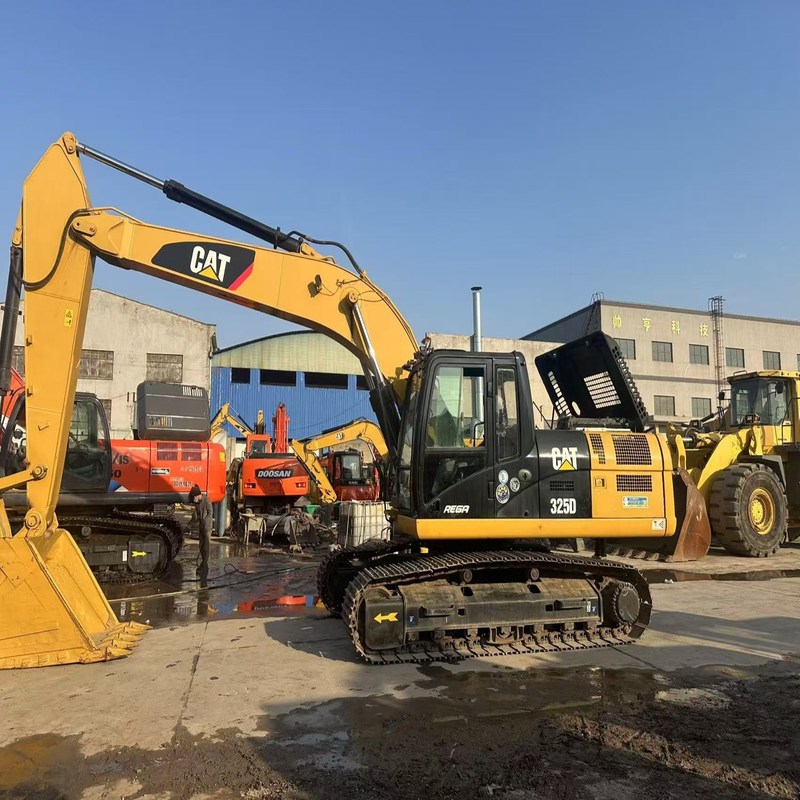 25 τόνων Χρησιμοποιούμενος εκσκαφέας CAT 325D Crawler Digger 140kw με 1.4m3 κουβά