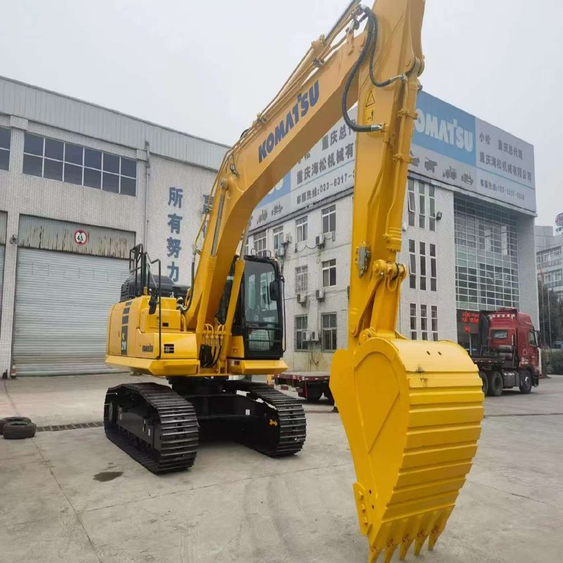Χρησιμοποιούμενος εξορυκτής Komatsu PC210 Χρησιμοποιούμενος εξορυκτής 21 τόνων μεσαίου τύπου