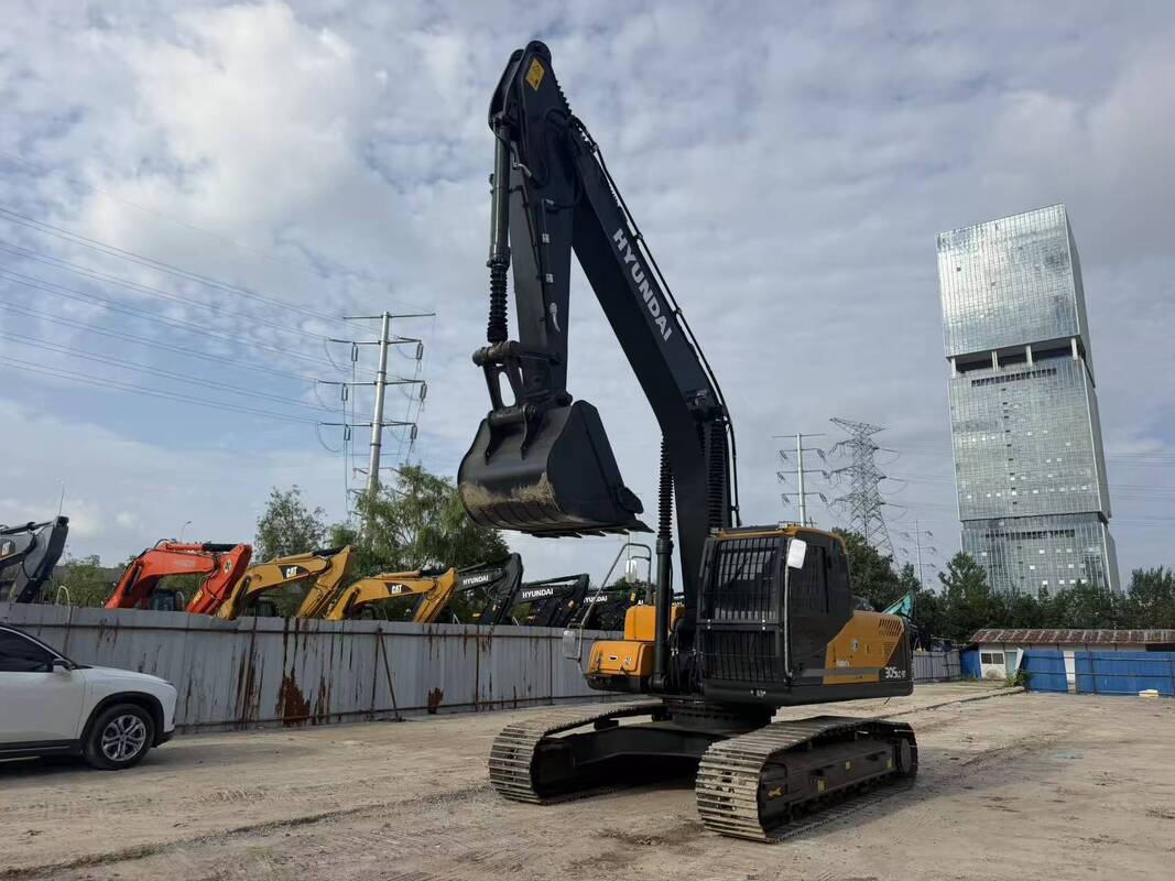 Χρησιμοποιούμενο Hyundai Digger R305LC-9T Χρησιμοποιούμενο 30.2ton Crawler Excavator 196kw με 1.38m3 κουβά