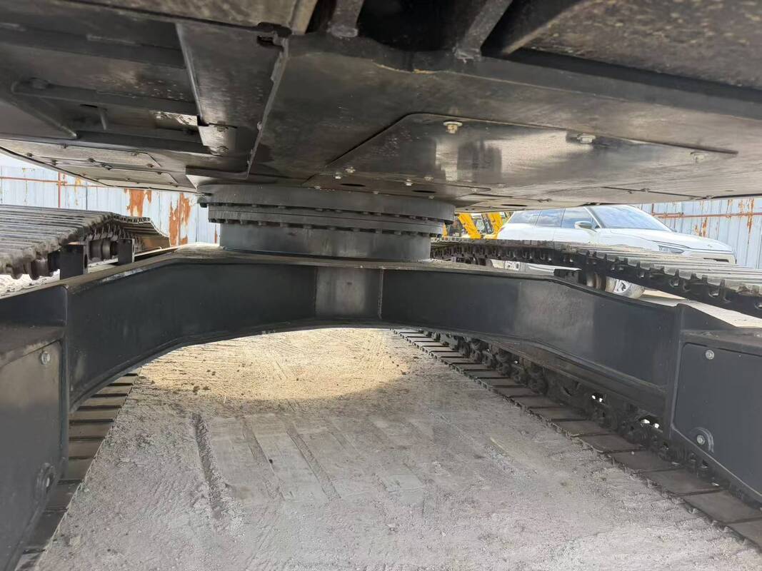 Χρησιμοποιούμενο Hyundai Digger R305LC-9T Χρησιμοποιούμενο 30.2ton Crawler Excavator 196kw με 1.38m3 κουβά