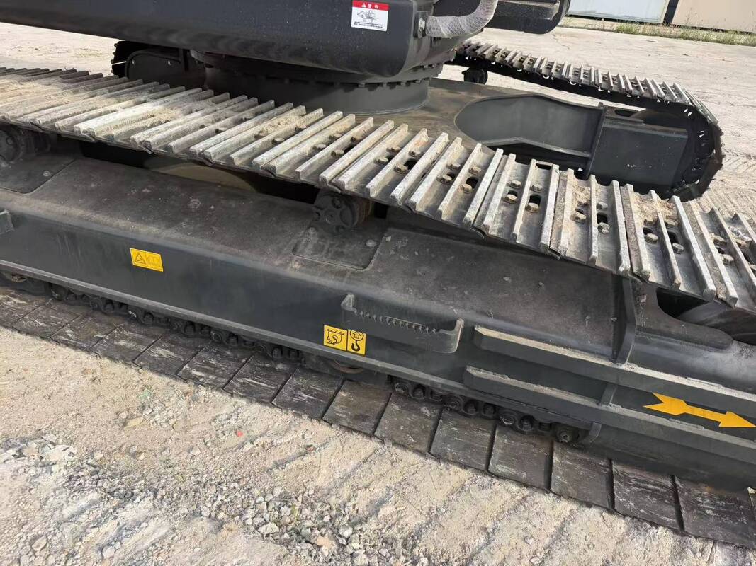 Χρησιμοποιούμενο Hyundai Digger R305LC-9T Χρησιμοποιούμενο 30.2ton Crawler Excavator 196kw με 1.38m3 κουβά